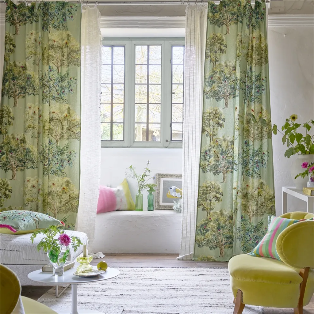 mis en scène Tissu Bosquet Sauvage Forest Designers Guild motif botanique