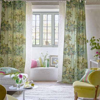 mis en scène Tissu Bosquet Sauvage Forest Designers Guild motif botanique