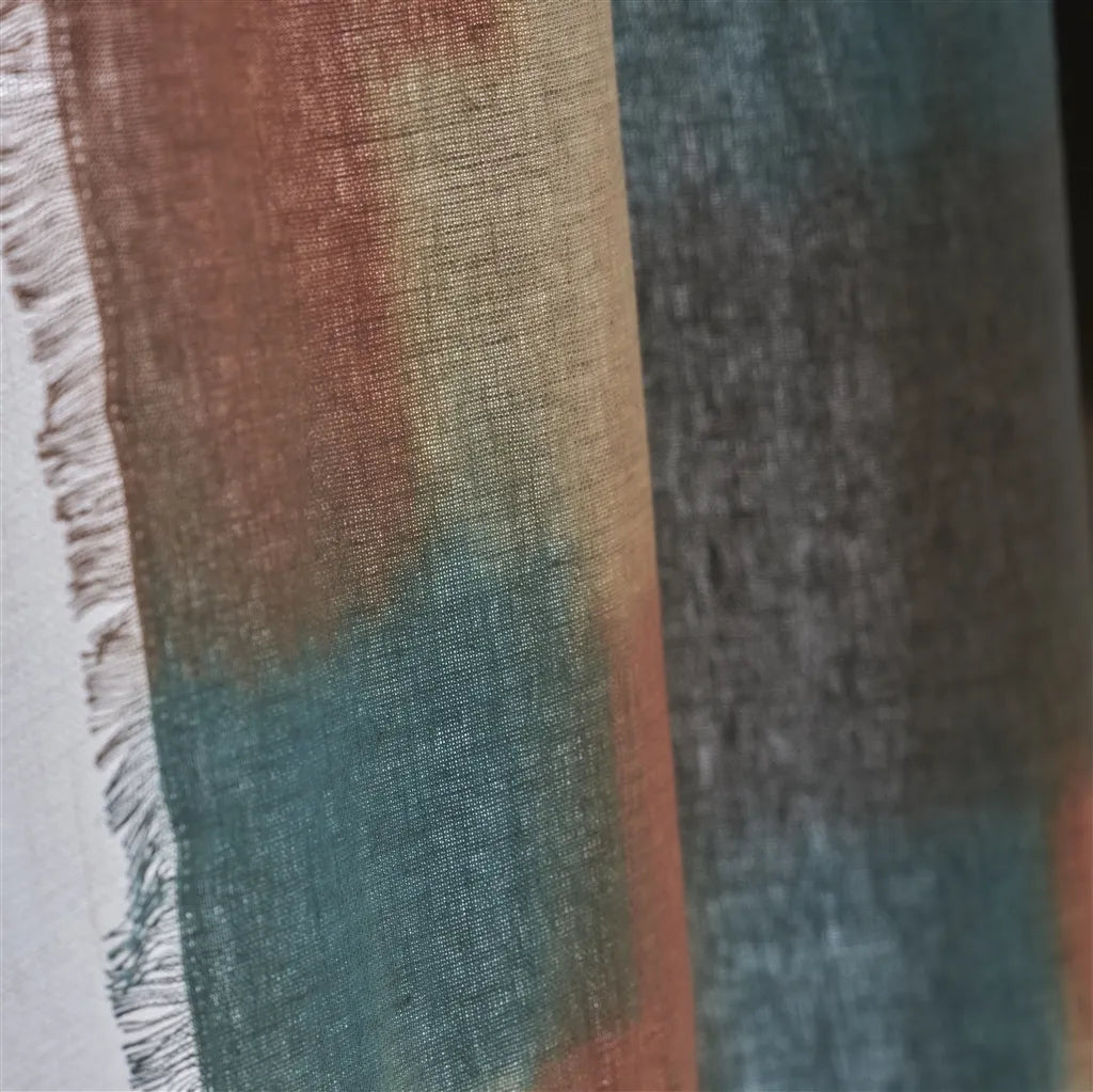 détail tissu lin Carrés Ombrés Designers Guild coloris terracotta