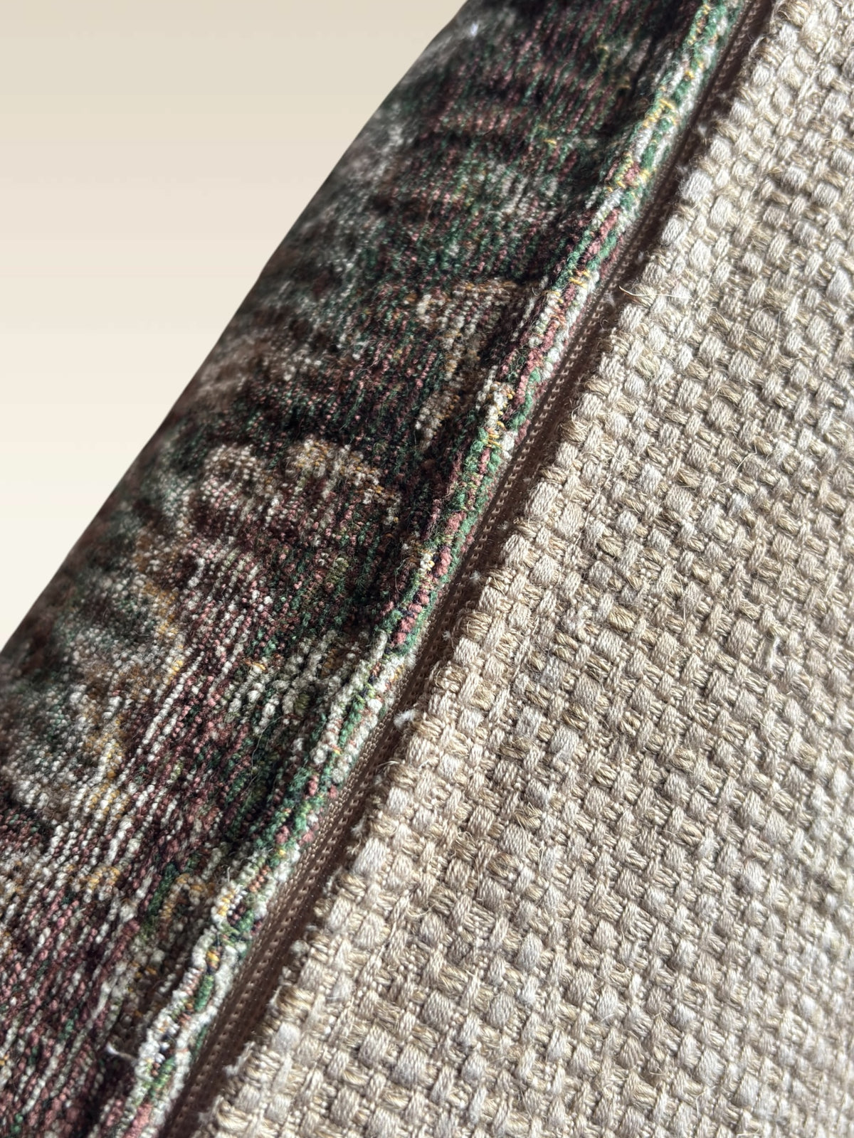 Coussin Cluny pièce unique Atelier Anne Lavit détail 