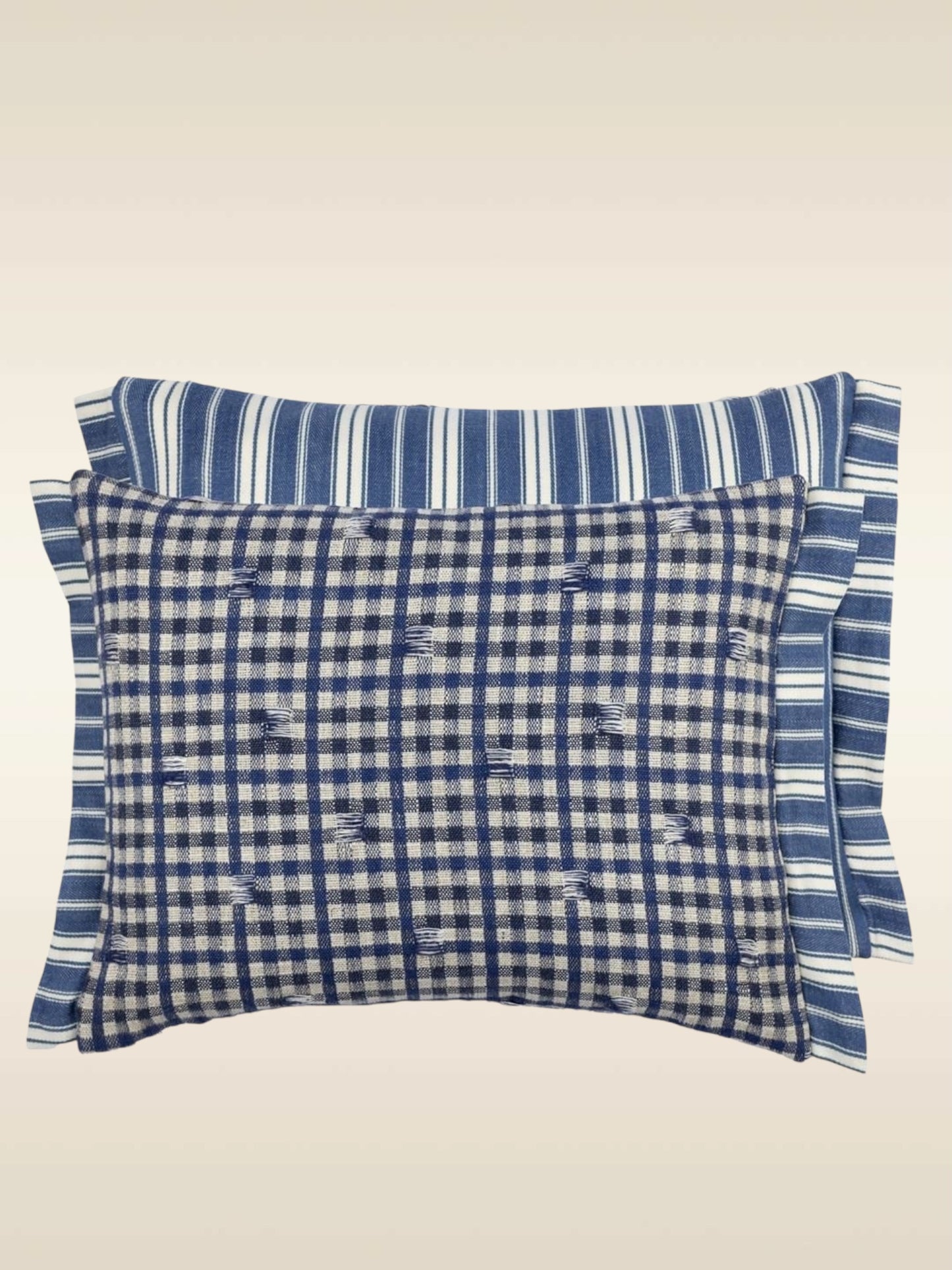 Coussin vichy indigo Designers Guild, Ateleir Anne Lavit Lyon
