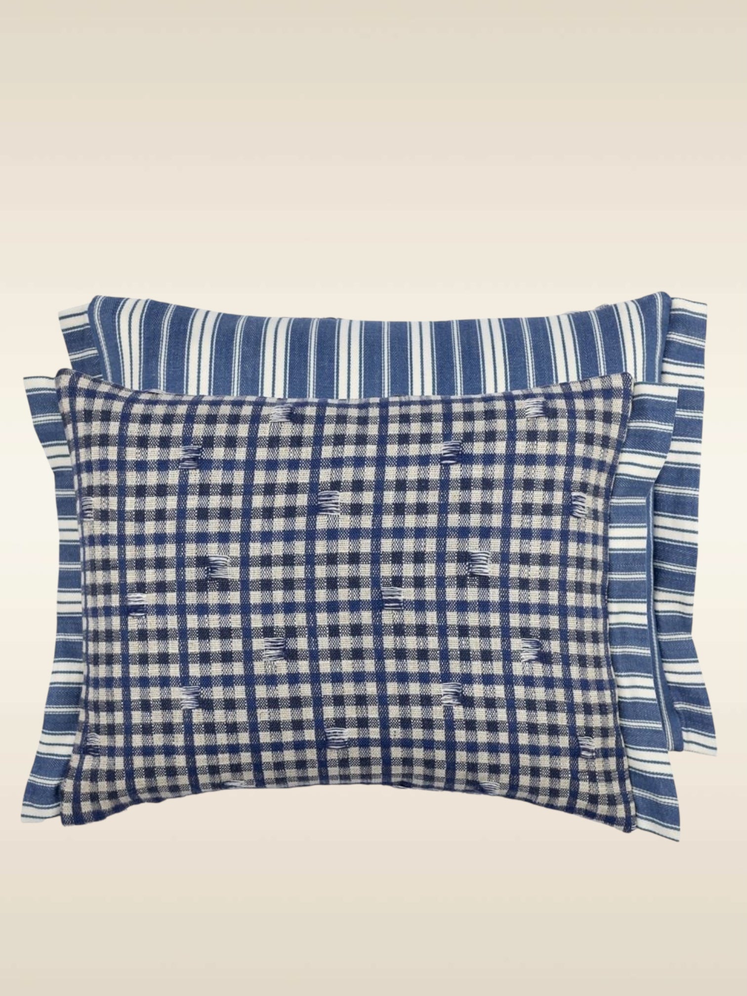 Coussin vichy indigo Designers Guild, Ateleir Anne Lavit Lyon