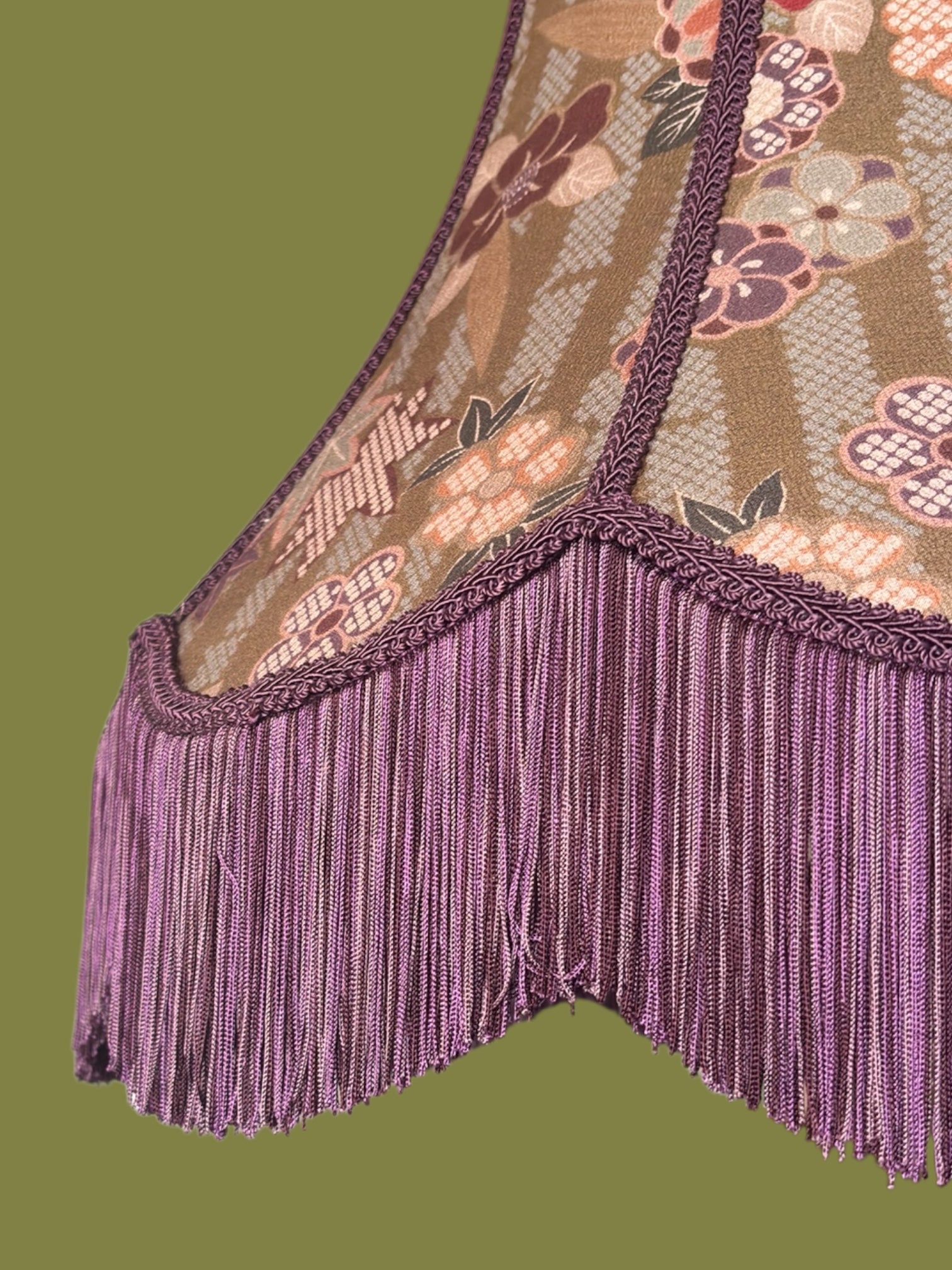 Détail franges et galon Suspension JOSÉPHINE – Soie Vintage Japonaise & Franges Atelier Anne Lavit Lyon