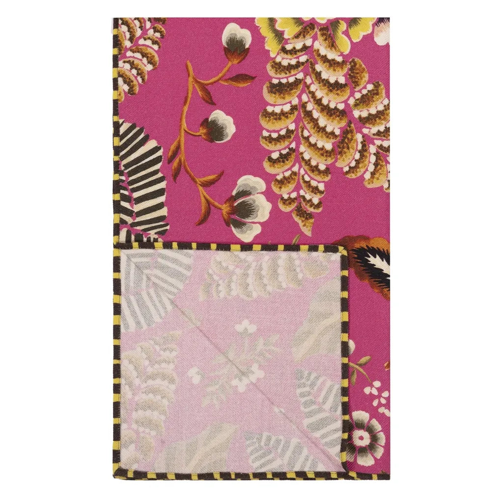 Plaid en laine mérinos rose cerise motif floral damassé Designers Guild détail verso - Atelier Anne Lavit Lyon.