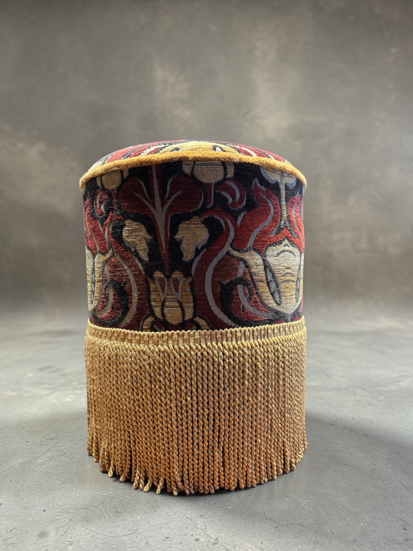 mise en situation Pouf tissu casal franges Houlès Chenille PIDF 