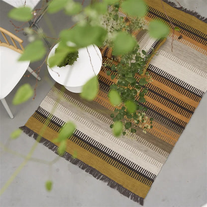 Tapis outdoor Muturi Designers Guild motif géométrique recyclé natural 