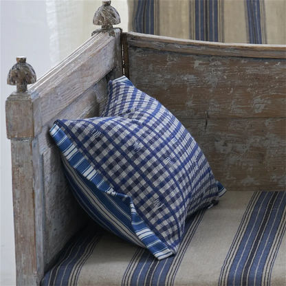 coussin en Tissu Vichy Designers Guild motif carreaux provençaux Atelier Anne Lavit Lyon 