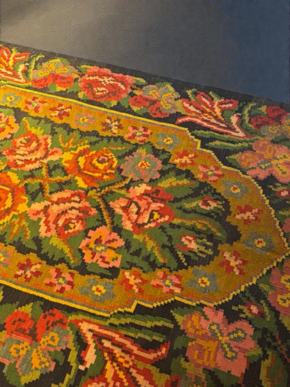 Tapis Kilim Moldave ancien Anne Lavit Lyon 