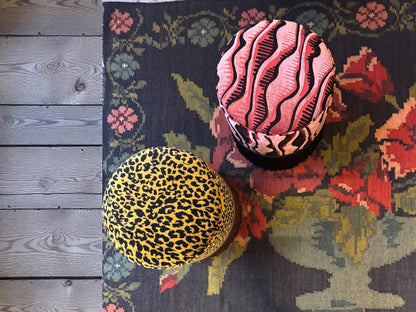 Tapis kilim moldave ancien posé en intérieur – Style bohème chic – Atelier Anne Lavit Lyon